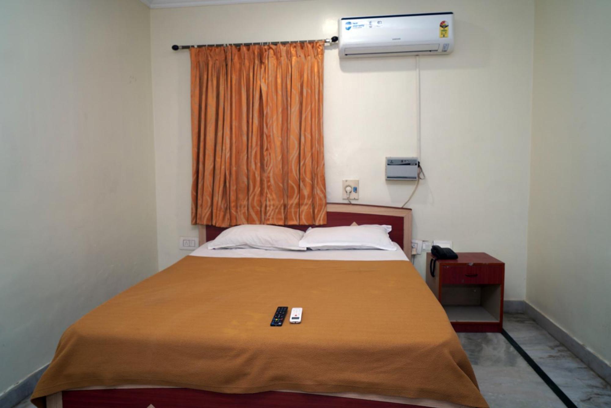 Park Inn Beach Resort Chennai Exterior foto