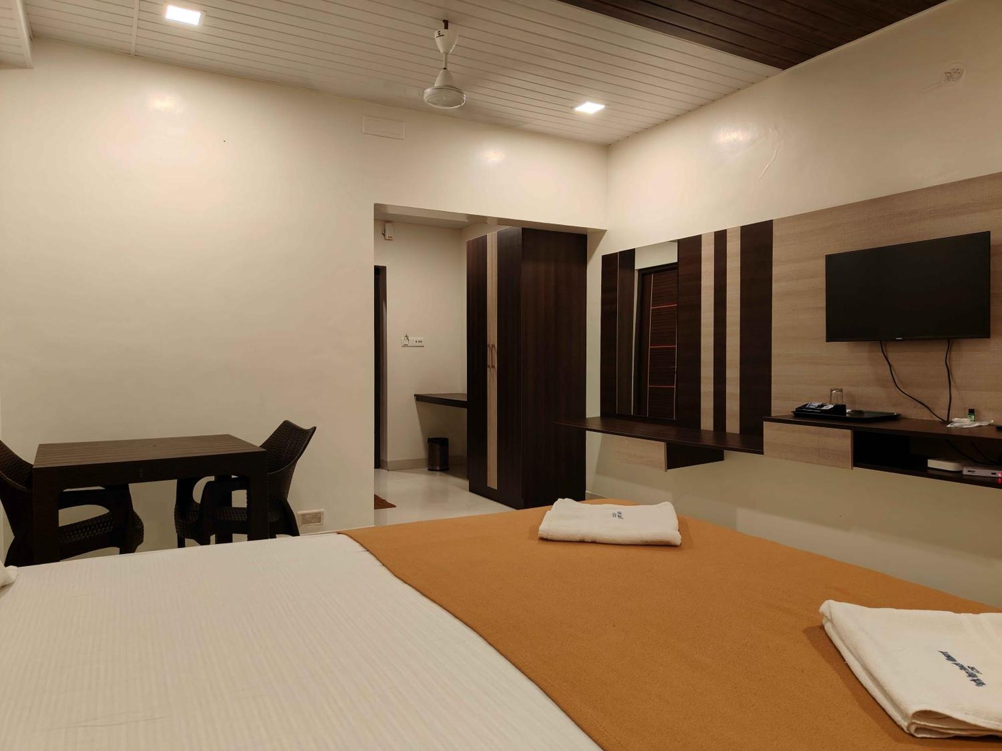 Park Inn Beach Resort Chennai Exterior foto