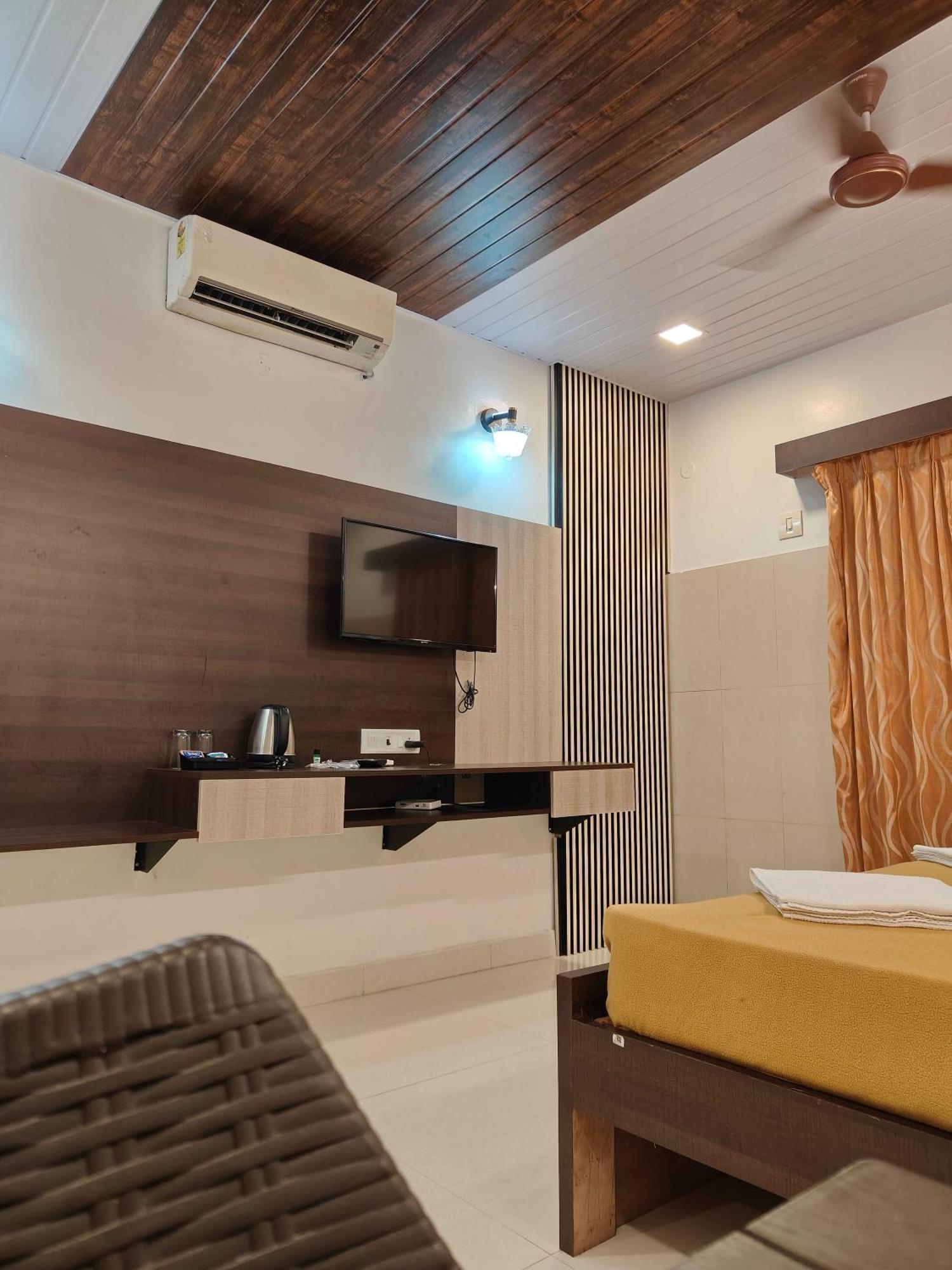 Park Inn Beach Resort Chennai Exterior foto
